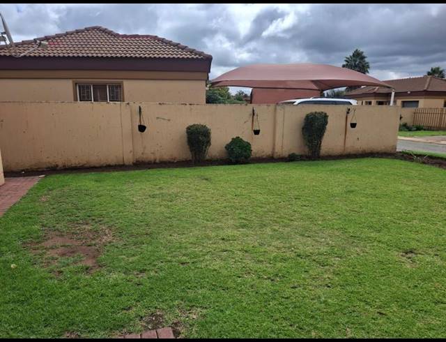 2 BEDROOM PROPERTY TO RENT IN VANDERBIJLPARK CE 2..